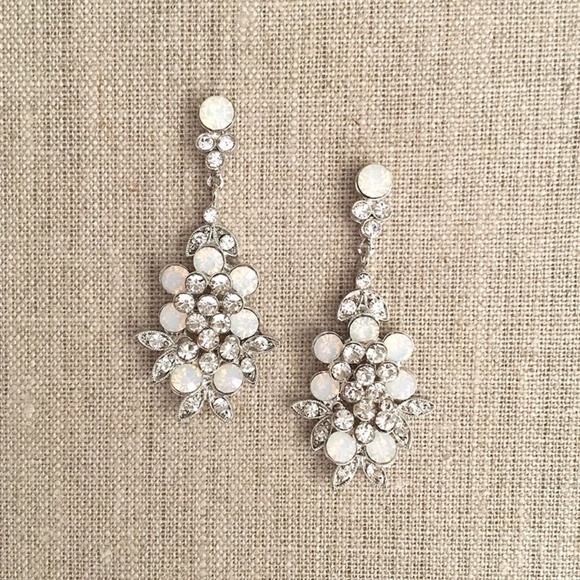 Brand New! Never Been Worn! Belle Aire Earrings EA266 Silver - Picture 2 of 3